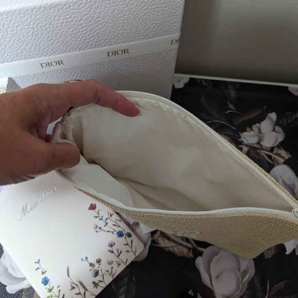 Dior Beauty Bundle - Picture 15 of 17